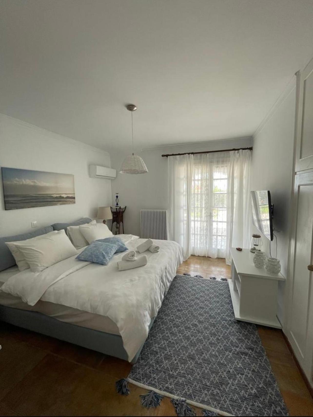 Sarwnisland Villa