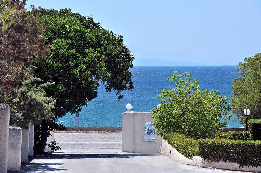 Sarwnisland * Lagonisi